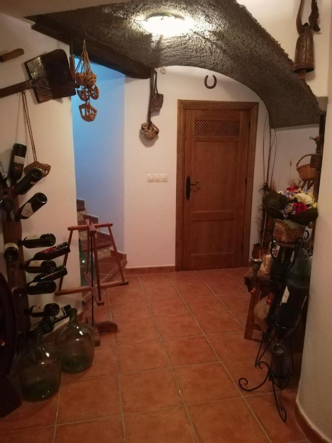 Cueva El Murallon Benamaurel Eksteriør billede